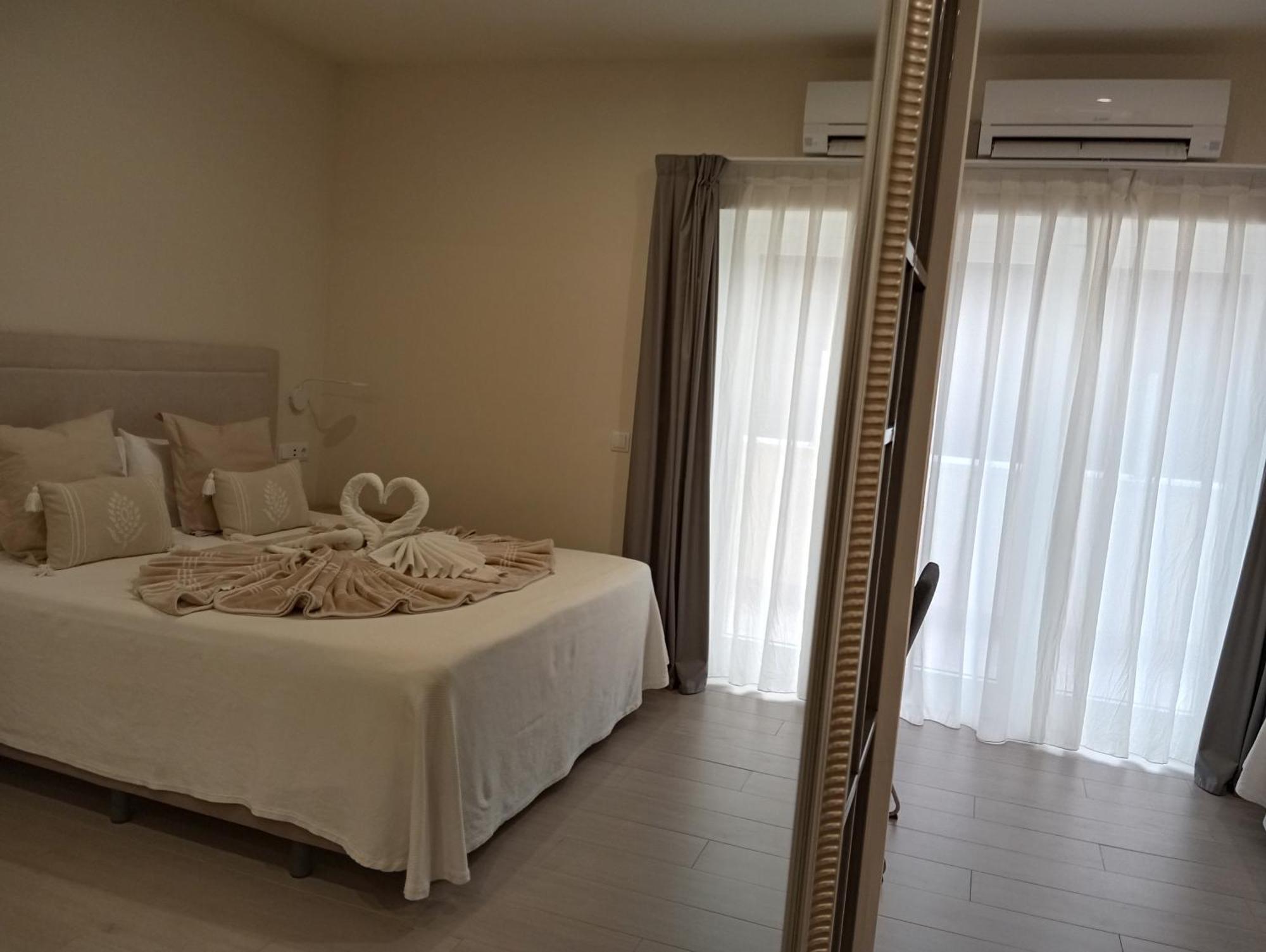 Hostal La Estacion Terrazas Madrid Eksteriør billede