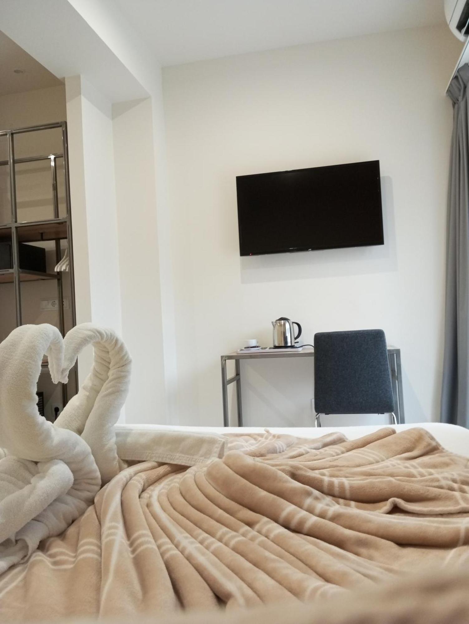 Hostal La Estacion Terrazas Madrid Eksteriør billede