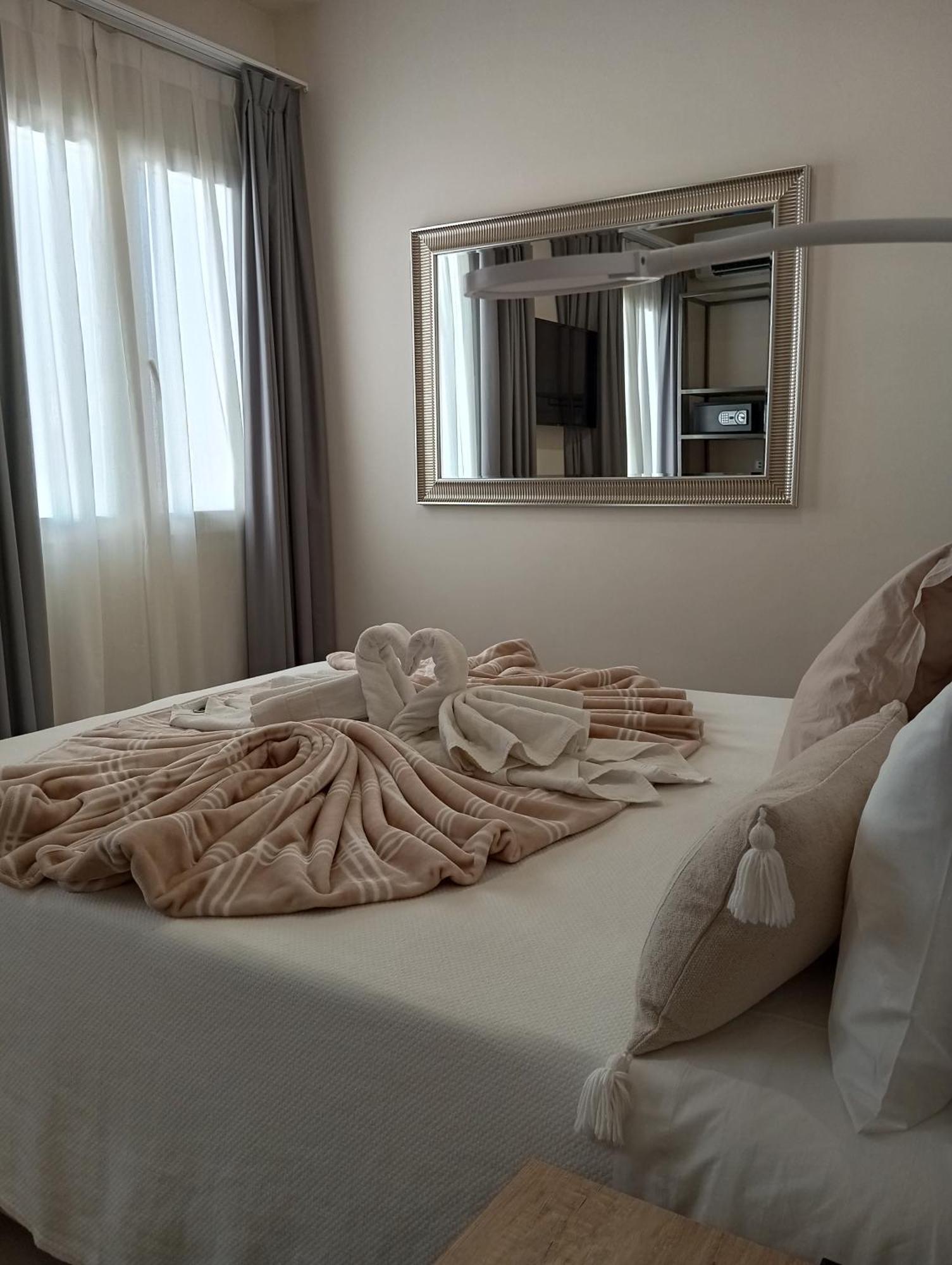 Hostal La Estacion Terrazas Madrid Eksteriør billede